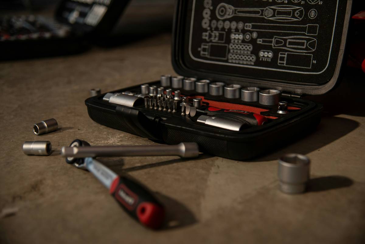 Why Every DIYer Needs a Multi Tool Hammer 12 in 1—And Why Most Still Don’t Own One
